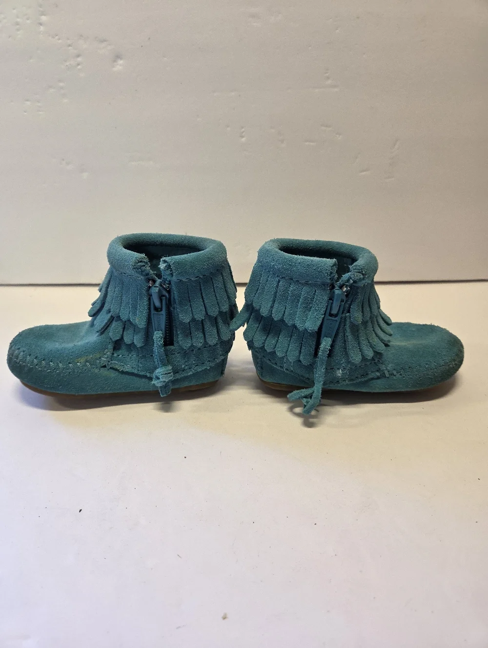 Minnetonka Moccasins Infant/kids Tourqouis Leather Fringed Size 2